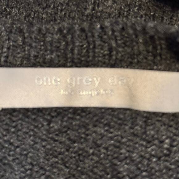 One Grey Day Carter Gray Merino Wool Shredded Pullover Women Small NWT - Picture 3 of 10